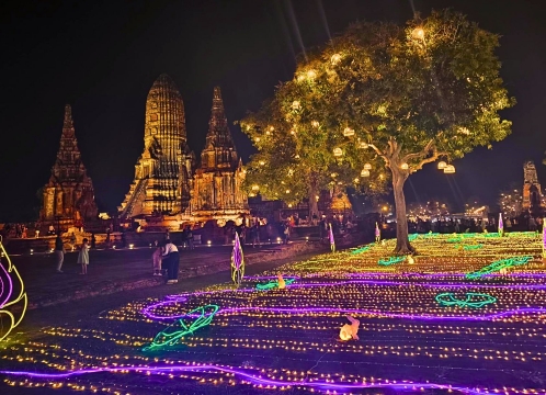 【期間限定】世界遺産アユタヤ観光＋「アユタヤ SUNDOWN」幻想的な遺跡ライトアップ鑑賞＜日本語ガイド／午後半日＞